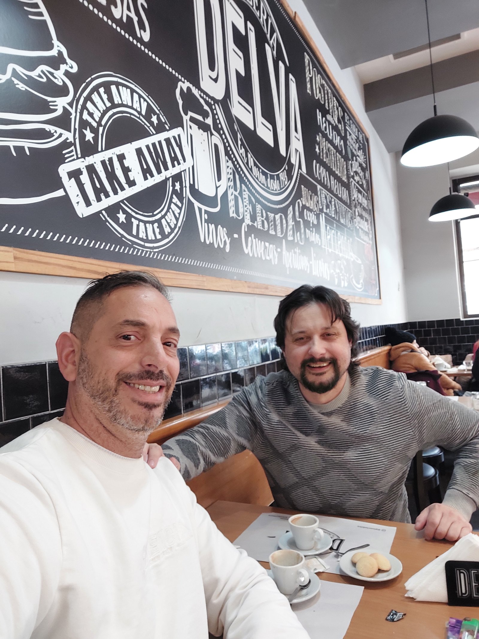 Dr. SAINZ DE AJA DAMIÁN